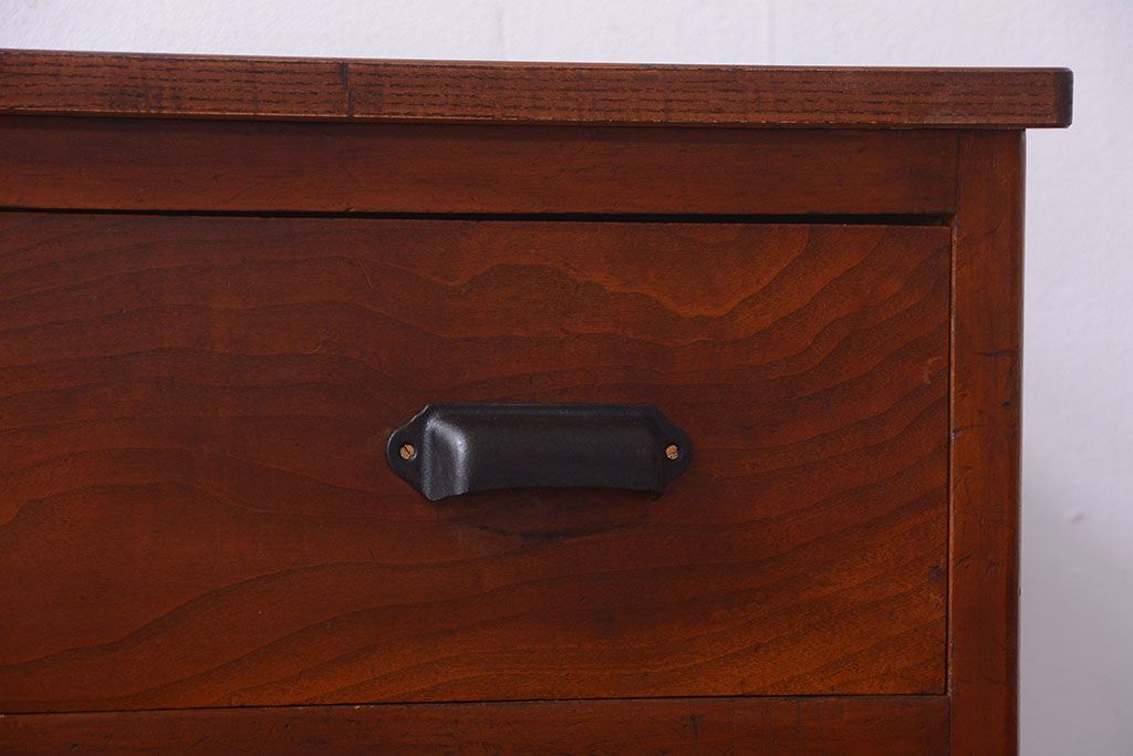 レトロ家具　昭和レトロ　鉄脚付き!アンティークローチェスト(衣装箪笥)
