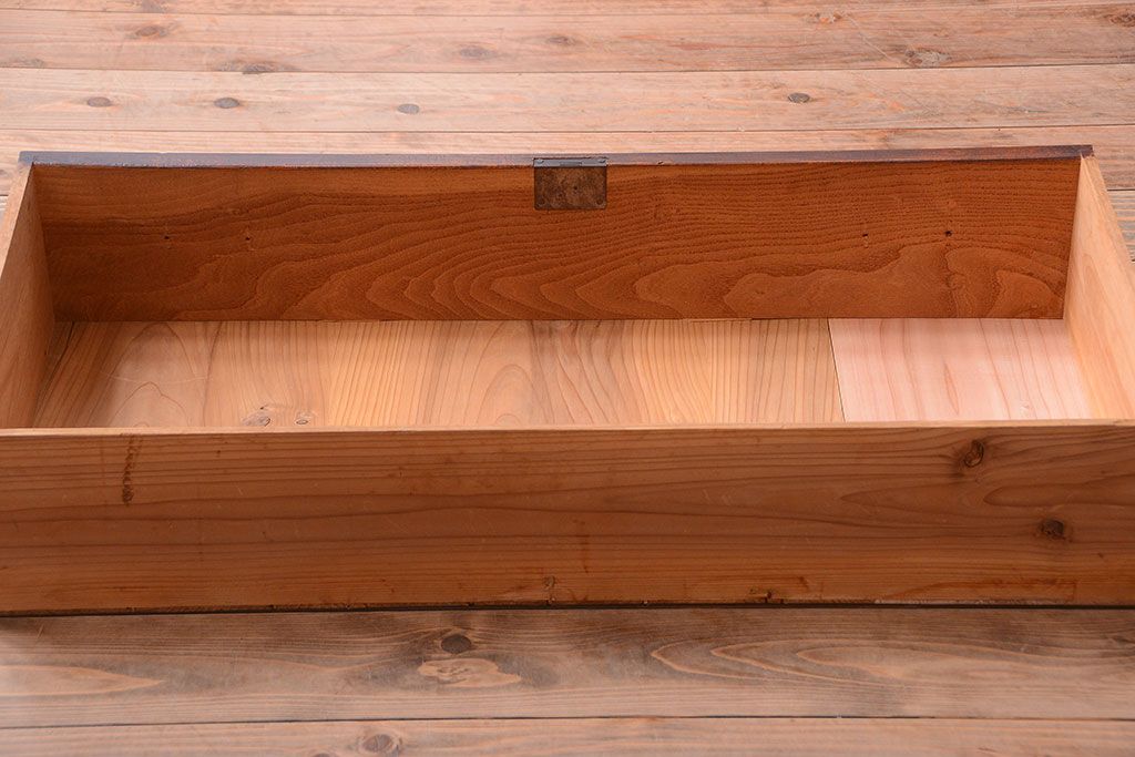 レトロ家具　昭和レトロ　鉄脚付き!アンティークローチェスト(衣装箪笥)
