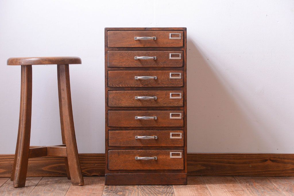 レトロ家具　昭和レトロ　ネームプレート付き!古い木のアンティーク小引き出し