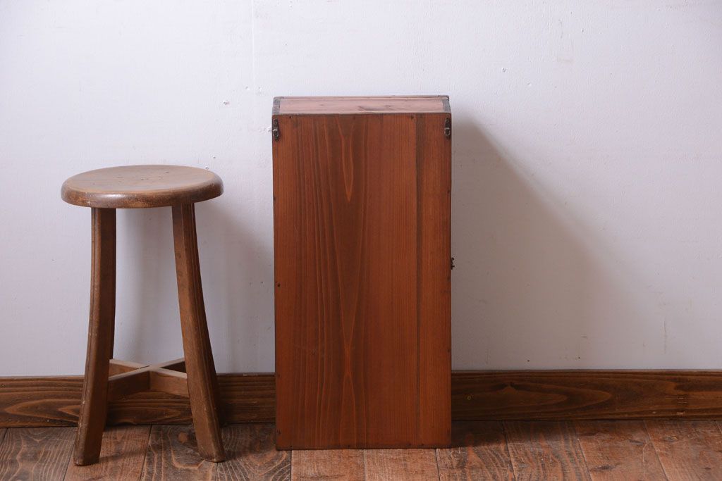 レトロ家具　昭和レトロ　古い木のアンティーク壁掛け収納棚