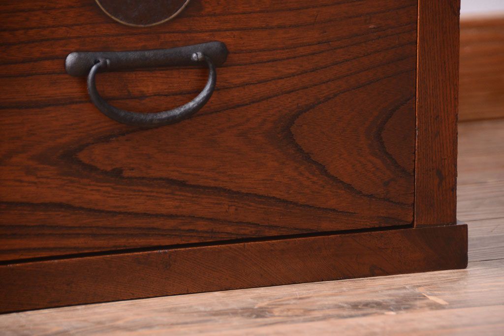 アンティーク家具　 アンティーク　シンプルで小ぶりな時代箪笥ローボード