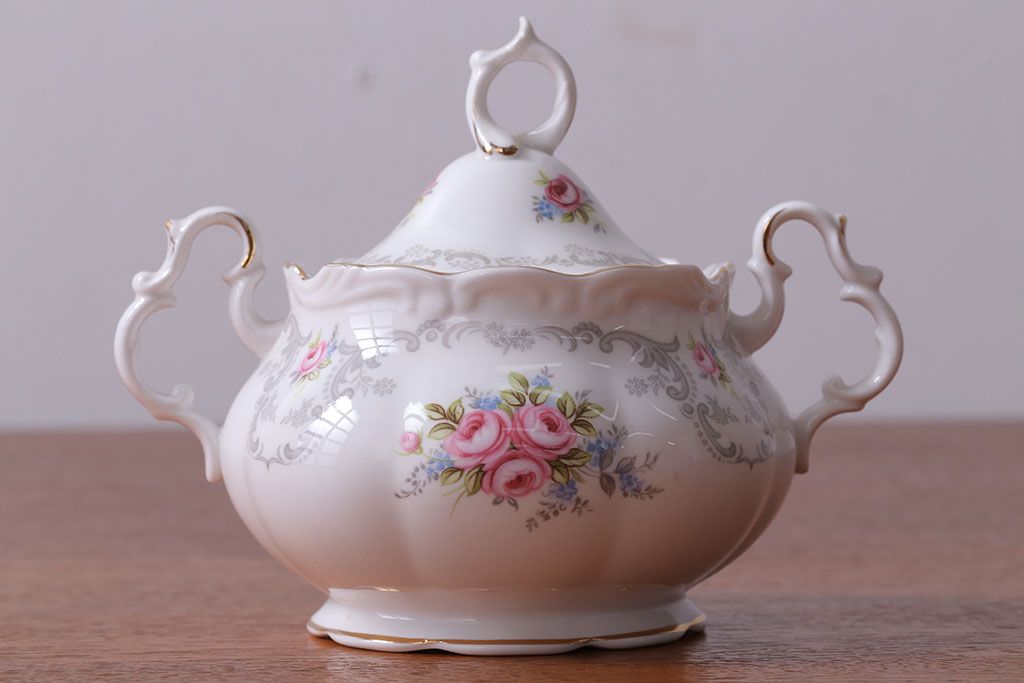 アンティーク雑貨　イギリス　Royal Albert(ロイヤルアルバート)　Tranquillity(トランキュリティ)シリーズ　ティーポット・シュガー・クリーマー3点