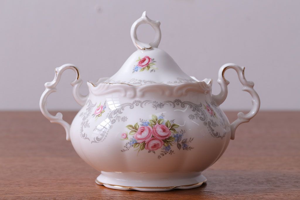 アンティーク雑貨　イギリス　Royal Albert(ロイヤルアルバート)　Tranquillity(トランキュリティ)シリーズ　ティーポット・シュガー・クリーマー3点