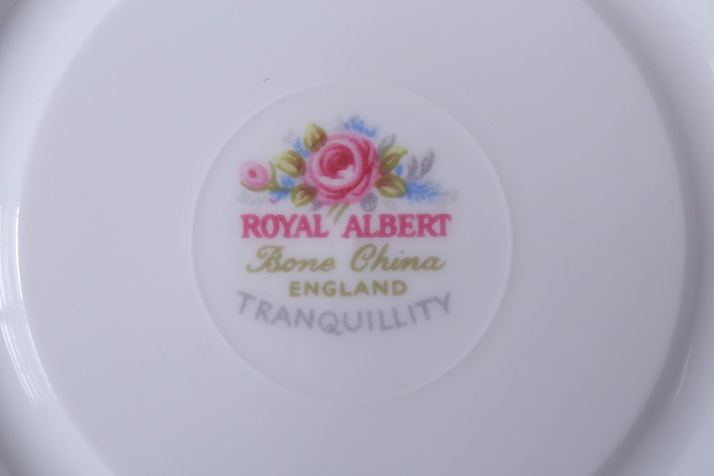 アンティーク雑貨　イギリス　Royal Albert(ロイヤルアルバート)　Tranquillity(トランキュリティ)シリーズ　カップ&ソーサー6客(洋食器)