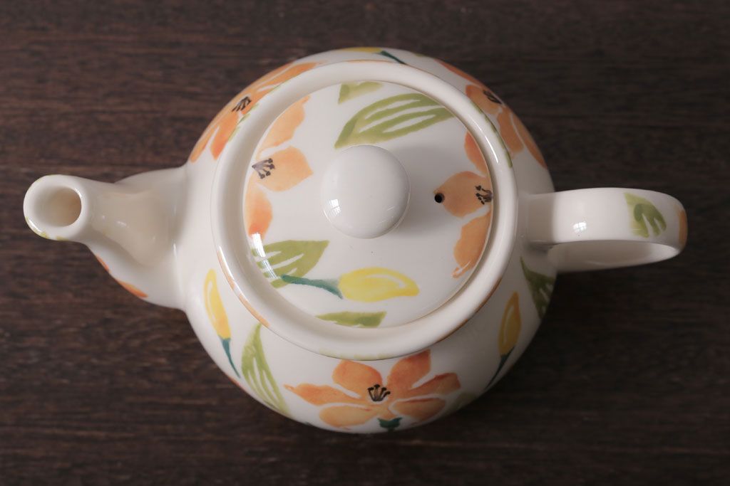 アンティーク雑貨　イギリスビンテージ　WESTFIELD ART POTTERY ポット・カップ&ソーサーなど4点(洋食器)