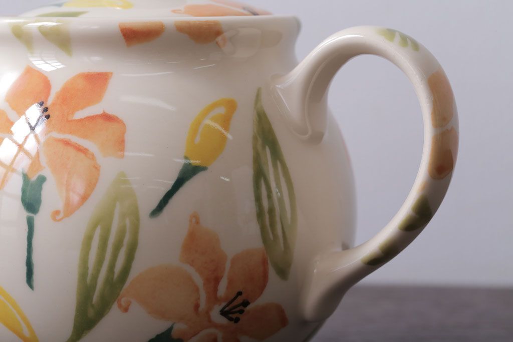アンティーク雑貨　イギリスビンテージ　WESTFIELD ART POTTERY ポット・カップ&ソーサーなど4点(洋食器)