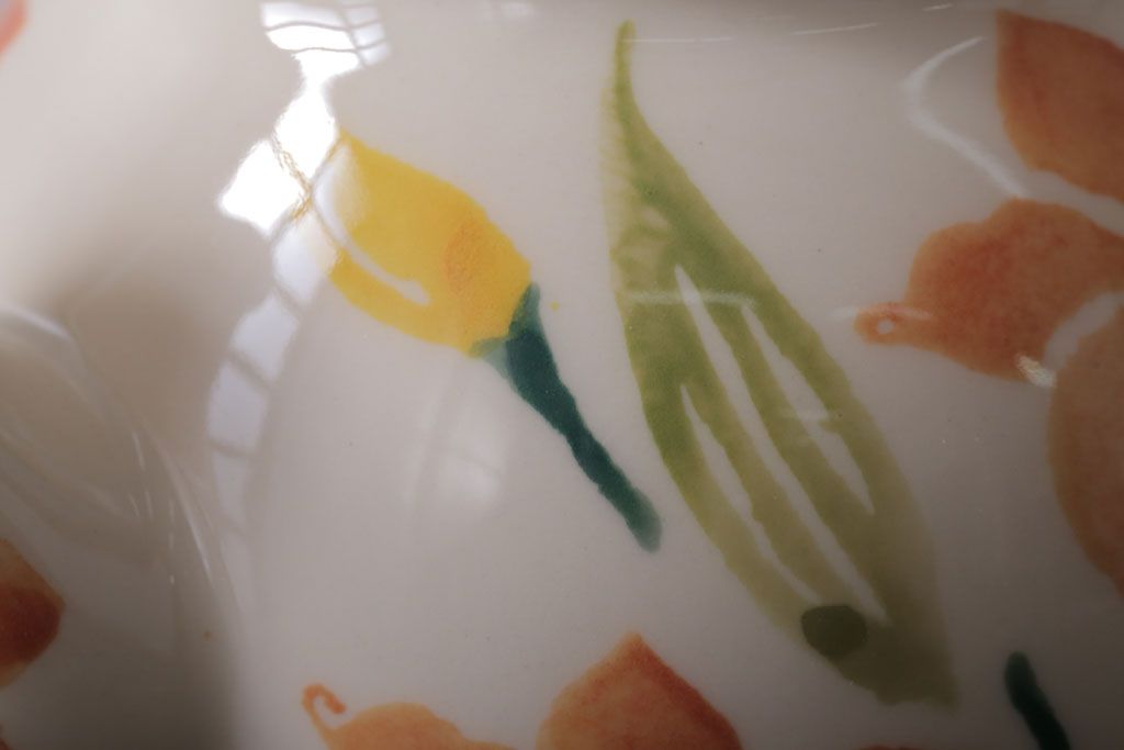 アンティーク雑貨　イギリスビンテージ　WESTFIELD ART POTTERY ポット・カップ&ソーサーなど4点(洋食器)