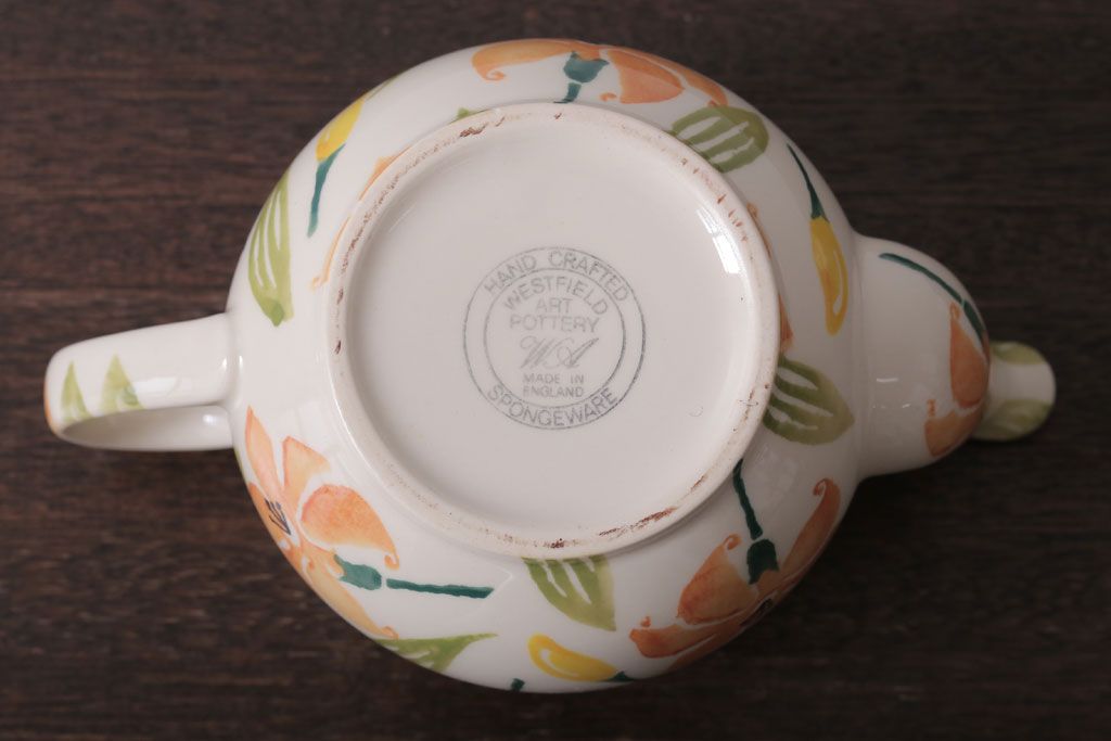 アンティーク雑貨　イギリスビンテージ　WESTFIELD ART POTTERY ポット・カップ&ソーサーなど4点(洋食器)