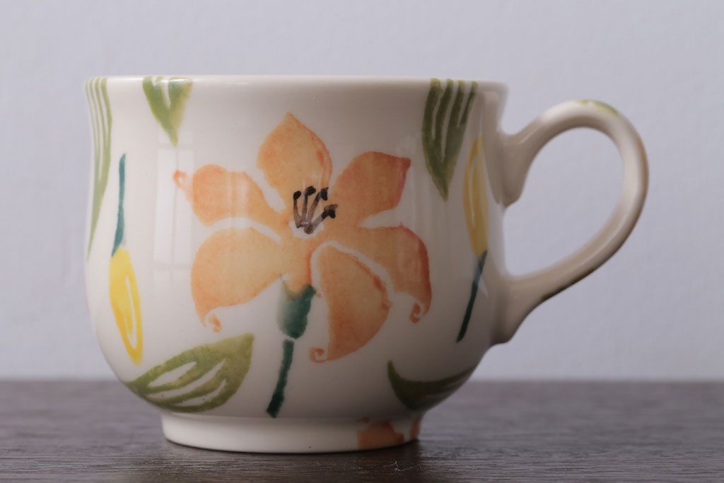 アンティーク雑貨　イギリスビンテージ　WESTFIELD ART POTTERY ポット・カップ&ソーサーなど4点(洋食器)
