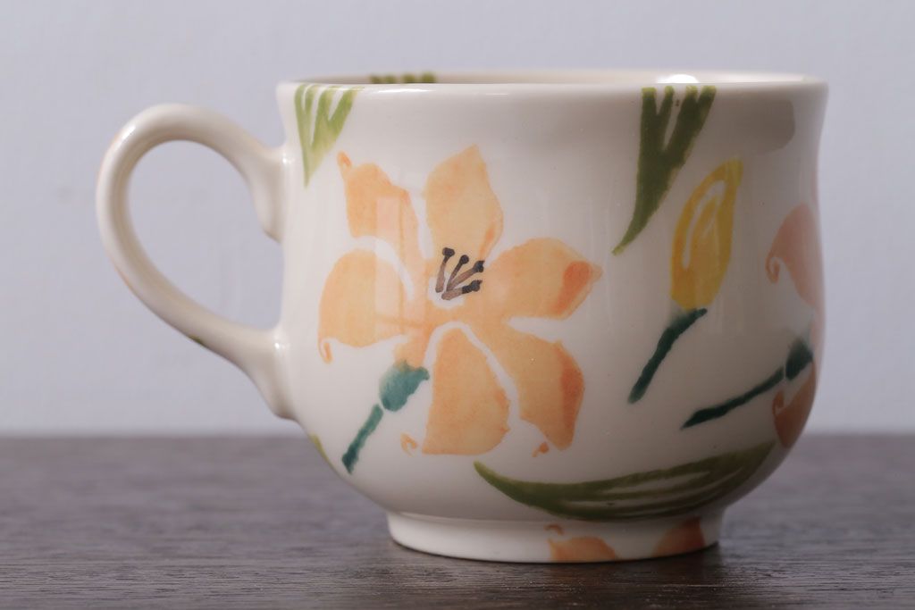 アンティーク雑貨　イギリスビンテージ　WESTFIELD ART POTTERY ポット・カップ&ソーサーなど4点(洋食器)