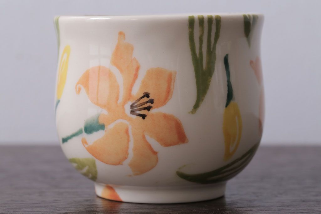 アンティーク雑貨　イギリスビンテージ　WESTFIELD ART POTTERY ポット・カップ&ソーサーなど4点(洋食器)