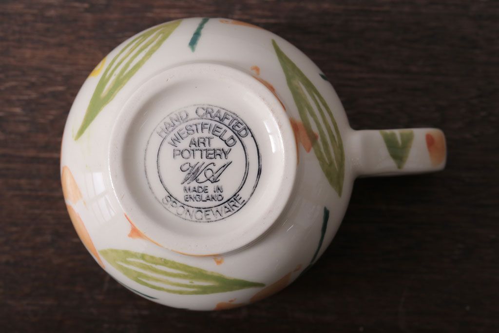 アンティーク雑貨　イギリスビンテージ　WESTFIELD ART POTTERY ポット・カップ&ソーサーなど4点(洋食器)
