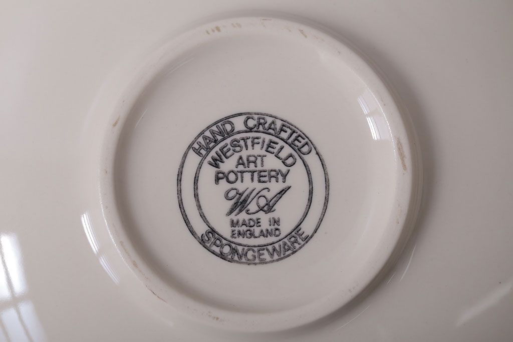 アンティーク雑貨　イギリスビンテージ　WESTFIELD ART POTTERY ポット・カップ&ソーサーなど4点(洋食器)