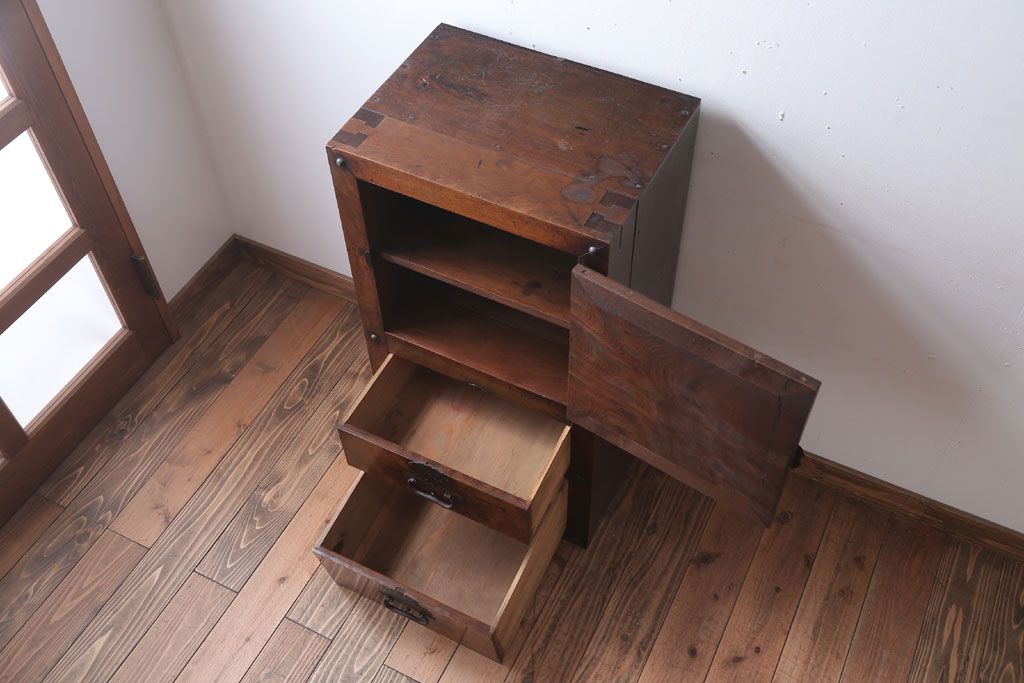 アンティーク家具 古民具・骨董 珍品!上品な金具付きの古い木製