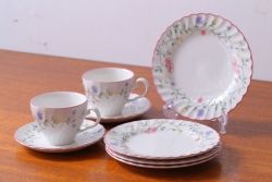 アンティーク雑貨　イギリスビンテージ　JOHNSON BROTHERS(ジョンソン・ブラザーズ)SUMMER CHINTZ(サマーチンツ)シリーズ カップ&ソーサー・皿など6点(洋食器)