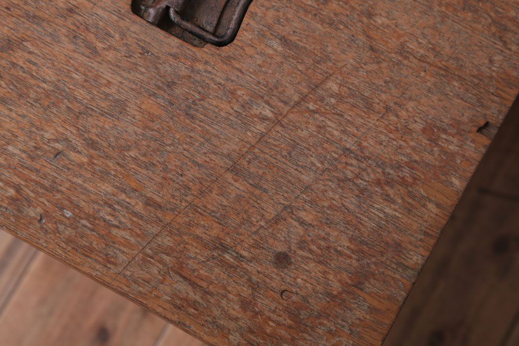 レトロ家具　アンティーク　古い木製のレトロで小ぶりなベンチ(1)