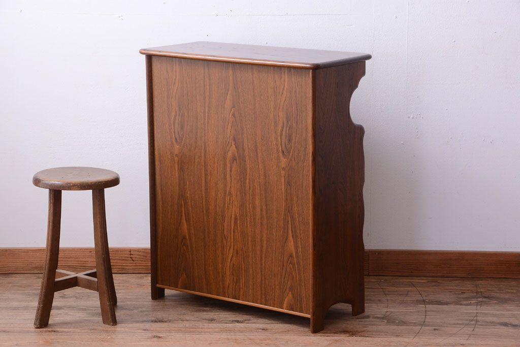 中古　カリモク家具　小ぶりなキャビネット(電話台)