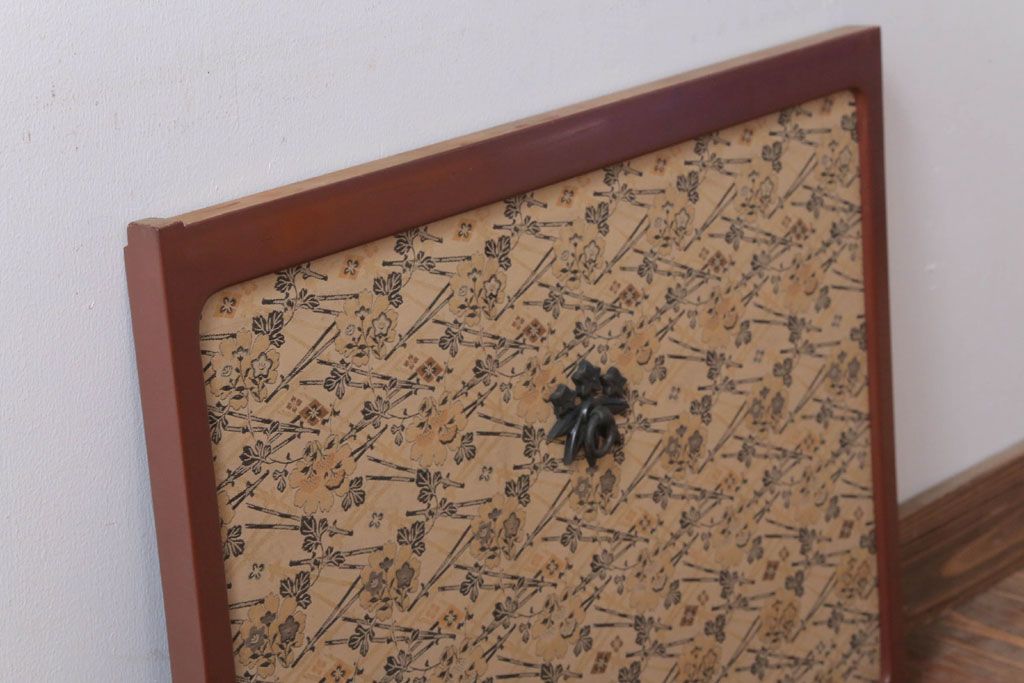 アンティーク　高級品!緞子張り慳貪扉