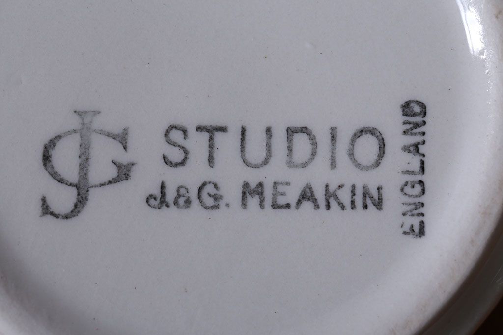 イギリスビンテージ　J&G　MEAKIN(ミーキン)　Inca(インカ)シリーズ　ミルク・シュガー・カップ&ソーサー5客セット(洋食器)
