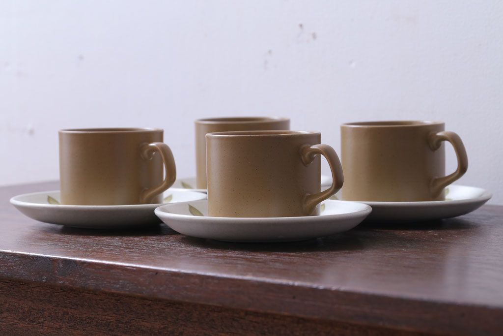 イギリスビンテージ　J&G　MEAKIN(ミーキン) TULIP TIME(チューリップタイム)シリーズ　カップ&ソーサー4客セット(洋食器)