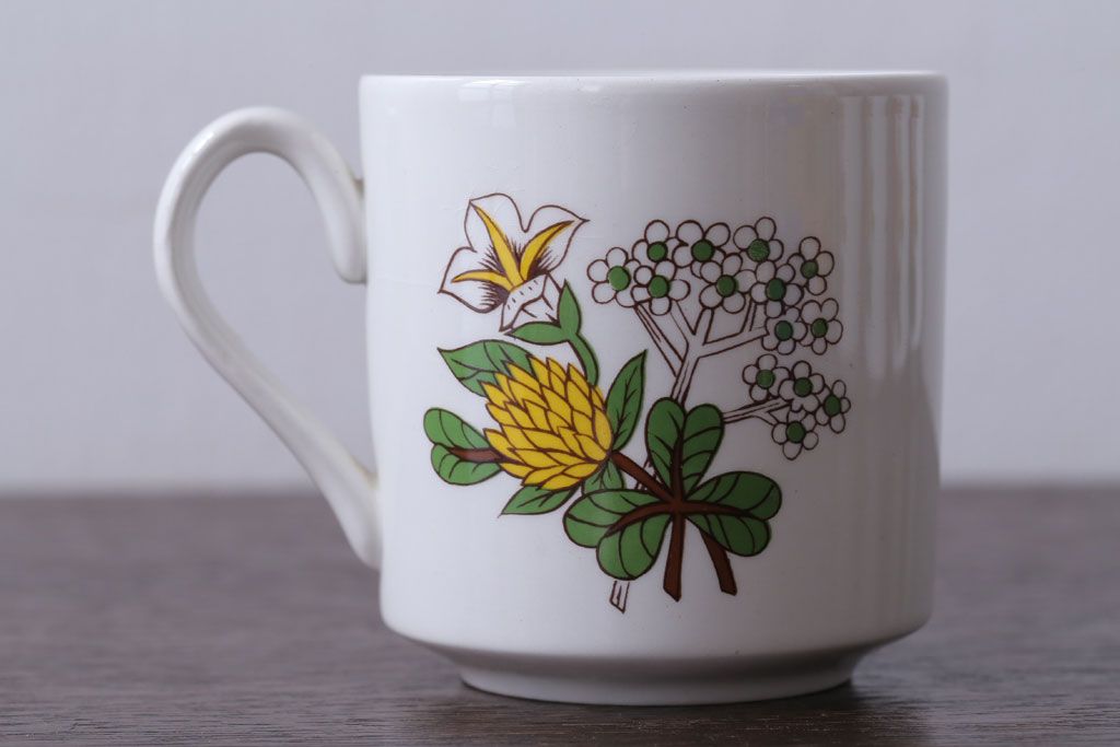 イギリスビンテージ　MARKS&SPENCER(マークス&スペンサー)　POPPIES(ポピーズ)シリーズ　カップ&ソーサー5客セット(洋食器)
