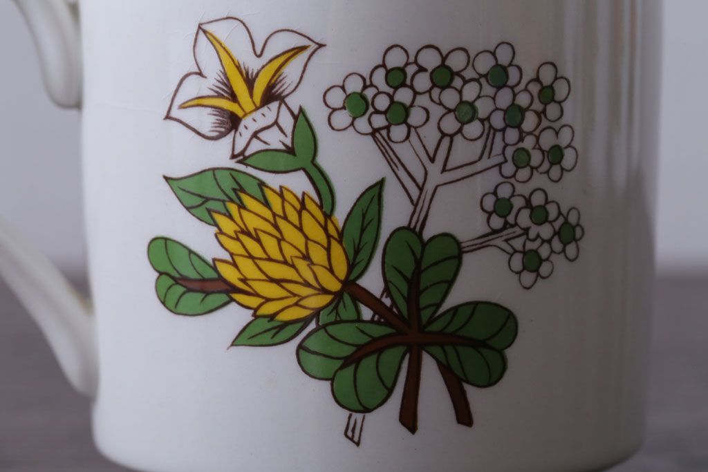 イギリスビンテージ　MARKS&SPENCER(マークス&スペンサー)　POPPIES(ポピーズ)シリーズ　カップ&ソーサー5客セット(洋食器)