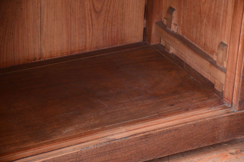 アンティーク家具　古民具・骨董　江戸元禄　極上品!欅材製車付き帳場箪笥(車箪笥)