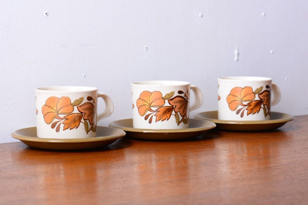 イギリスビンテージ　Palissy(パリシー)　kismet(キスメット)シリーズ　カップ&ソーサー3客(洋食器)