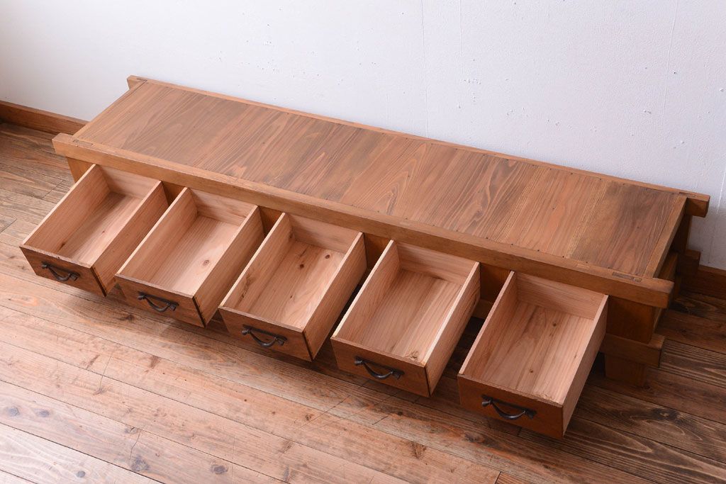 アンティーク家具　古民具・骨董　明治～大正　木味のアンティーク脚付き水屋箪笥ローボード(テレビ台、キャビネット、収納棚)