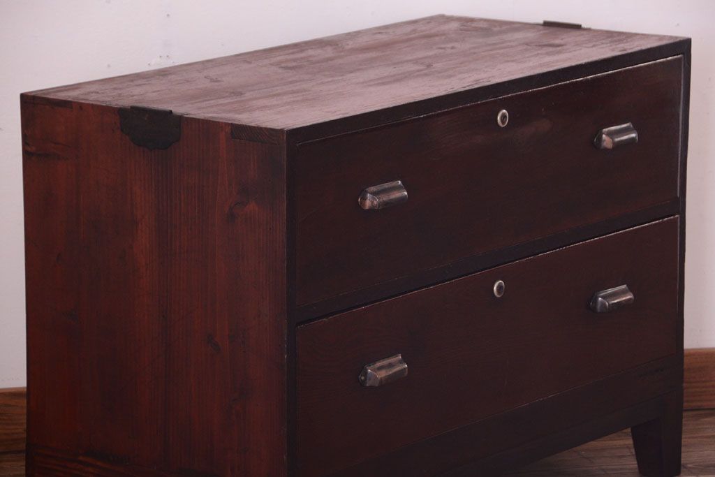 レトロ家具　昭和レトロ　前面欅材!角脚付きのシンプルなローチェスト(ローボード・衣装箪笥)(2)
