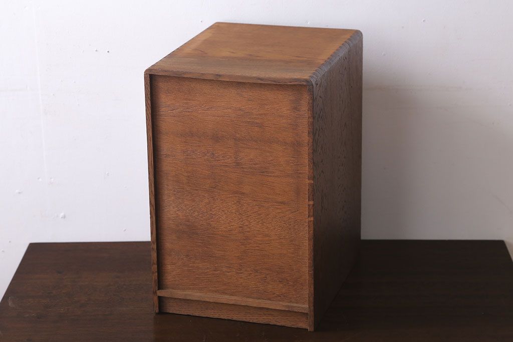 レトロ家具　昭和レトロ　ネームプレート付き!古いナラ材のアンティーク小引き出し(2)