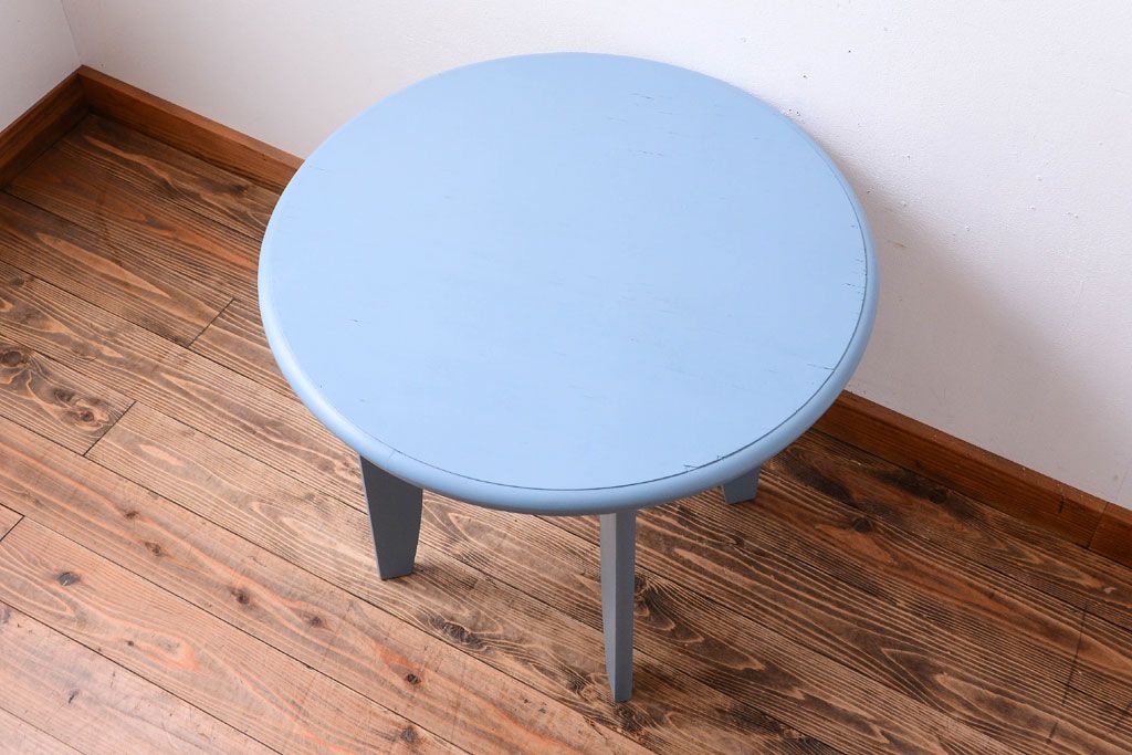 アンティーク家具　アンティークペイント　ブルーグレーカラーのかわいらしい丸テーブル(センターテーブル、カフェテーブル、サイドテーブル)