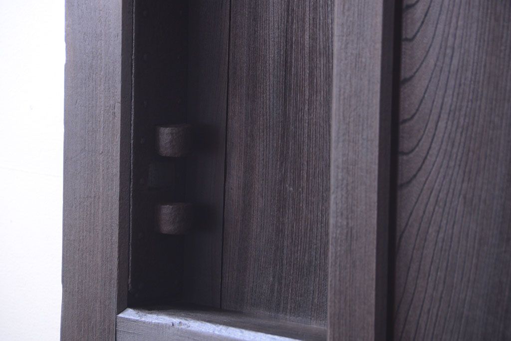 古民具・骨董　明治〜大正期　檜・欅材製のアンティーク蔵戸(玄関戸)