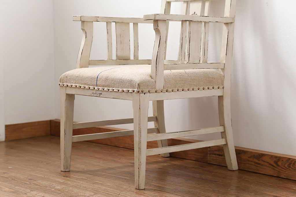 アンティーク家具　アンティークリネン座面のかわいいペイントアームチェア(椅子)