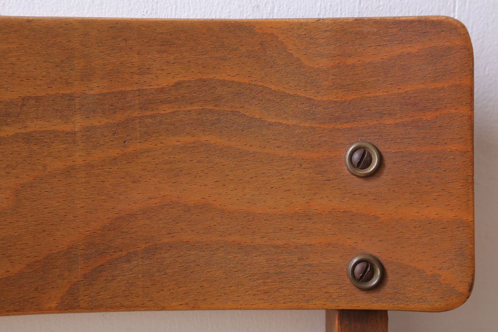 レトロ家具　昭和レトロ　古い木製の小ぶりなアンティークチェア