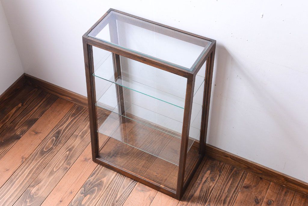 中古　木製の台形型ガラスケース(ショーケース)