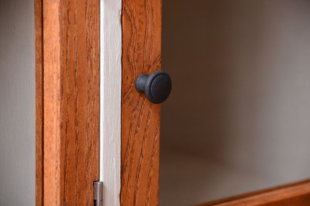 アンティーク家具　ペイント　両面収納のリメイク収納カウンター(マス目棚)(2)