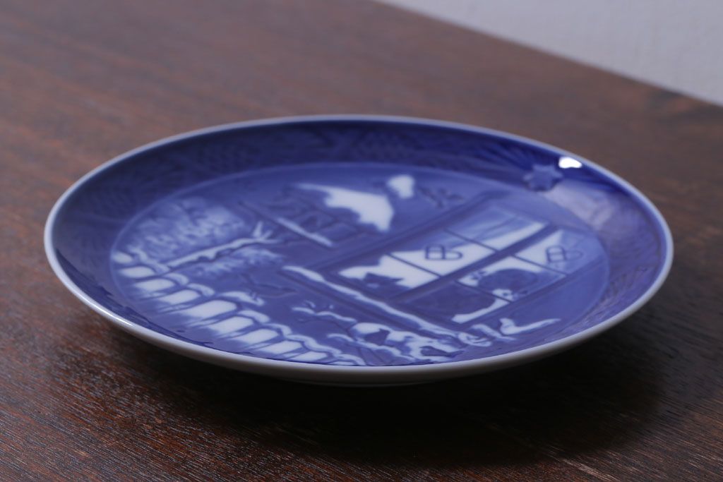 アンティーク雑貨　中古　ROYAL COPENHAGEN(ロイヤルコペンハーゲン)　イヤープレート　2001年