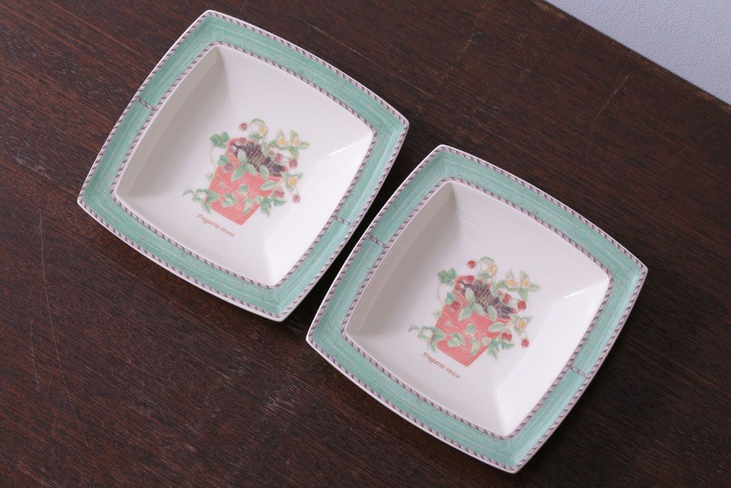 アンティーク雑貨　イギリスWedgwood(ウェッジウッド)　SARAH'S GARDEN(サラズガーデン)　角皿2枚セット(洋食器)