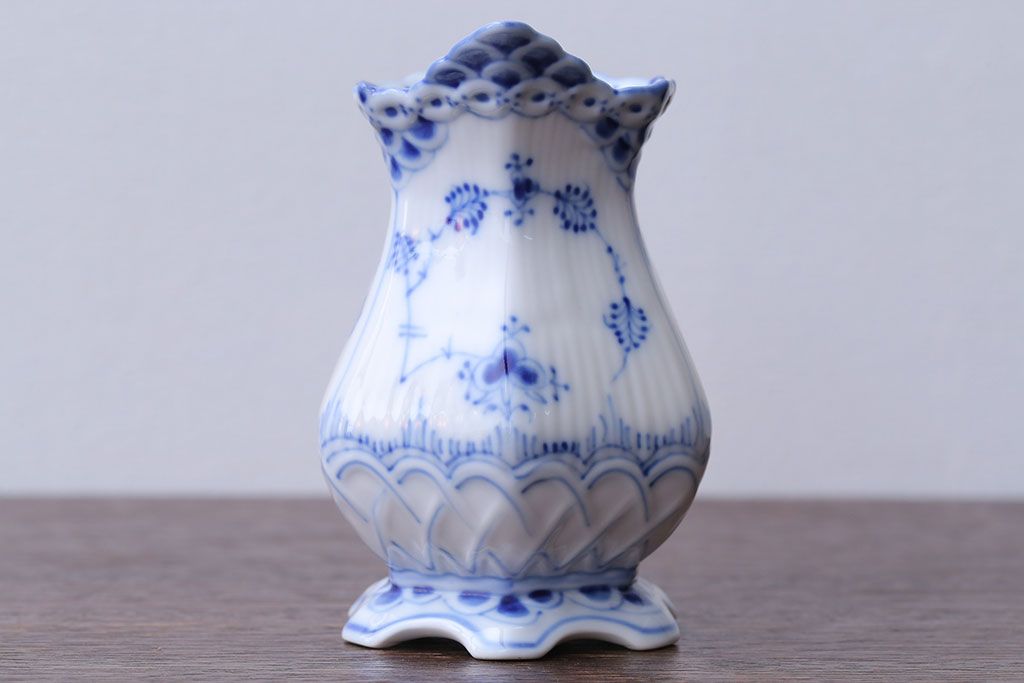 アンティーク雑貨　中古　ROYAL COPENHAGEN(ロイヤルコペンハーゲン)　BLUE FLUTED FULL LACE(ブルーフルーテッド・フルレース)　クリーマー(洋食器)