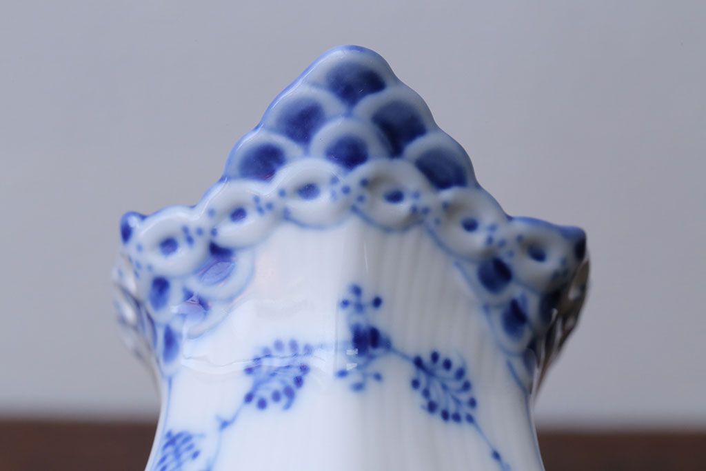 アンティーク雑貨　中古　ROYAL COPENHAGEN(ロイヤルコペンハーゲン)　BLUE FLUTED FULL LACE(ブルーフルーテッド・フルレース)　クリーマー(洋食器)
