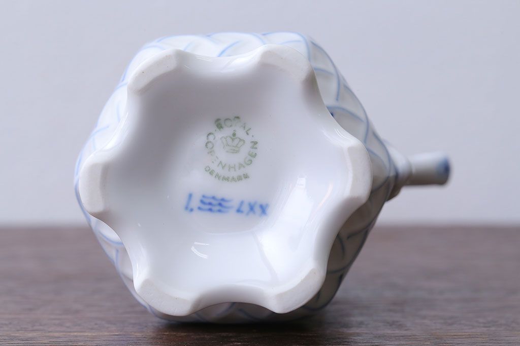 アンティーク雑貨　中古　ROYAL COPENHAGEN(ロイヤルコペンハーゲン)　BLUE FLUTED FULL LACE(ブルーフルーテッド・フルレース)　クリーマー(洋食器)