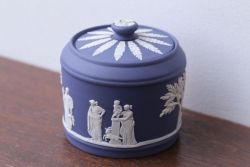 アンティーク雑貨　中古　イギリスWedgwood(ウェッジウッド)　ジャスパー　ポーランドブルー　小物入れ