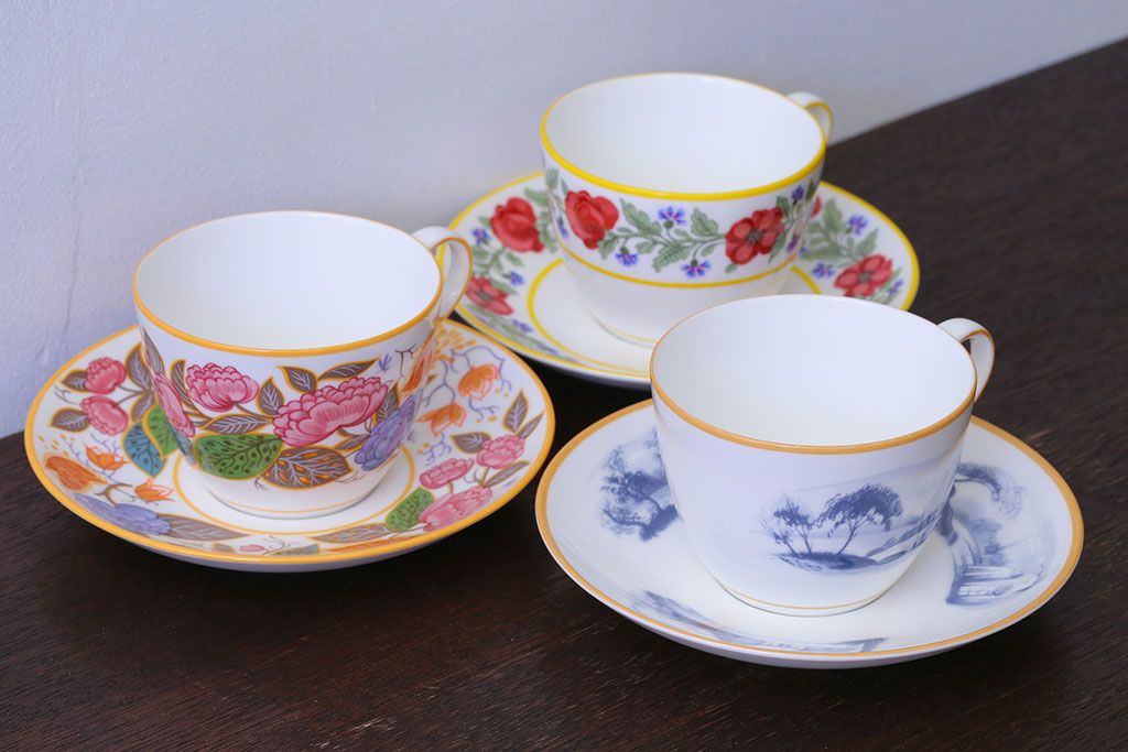 アンティーク雑貨　中古　イギリスMINTON(ミントン)　Peonies・poppies・blue landscape　カップ&ソーサー3客セット(洋食器)