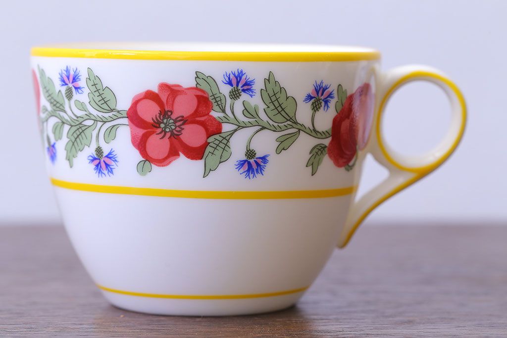 アンティーク雑貨　中古　イギリスMINTON(ミントン)　Peonies・poppies・blue landscape　カップ&ソーサー3客セット(洋食器)