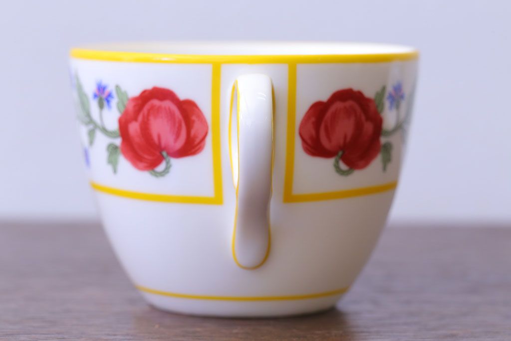 アンティーク雑貨　中古　イギリスMINTON(ミントン)　Peonies・poppies・blue landscape　カップ&ソーサー3客セット(洋食器)