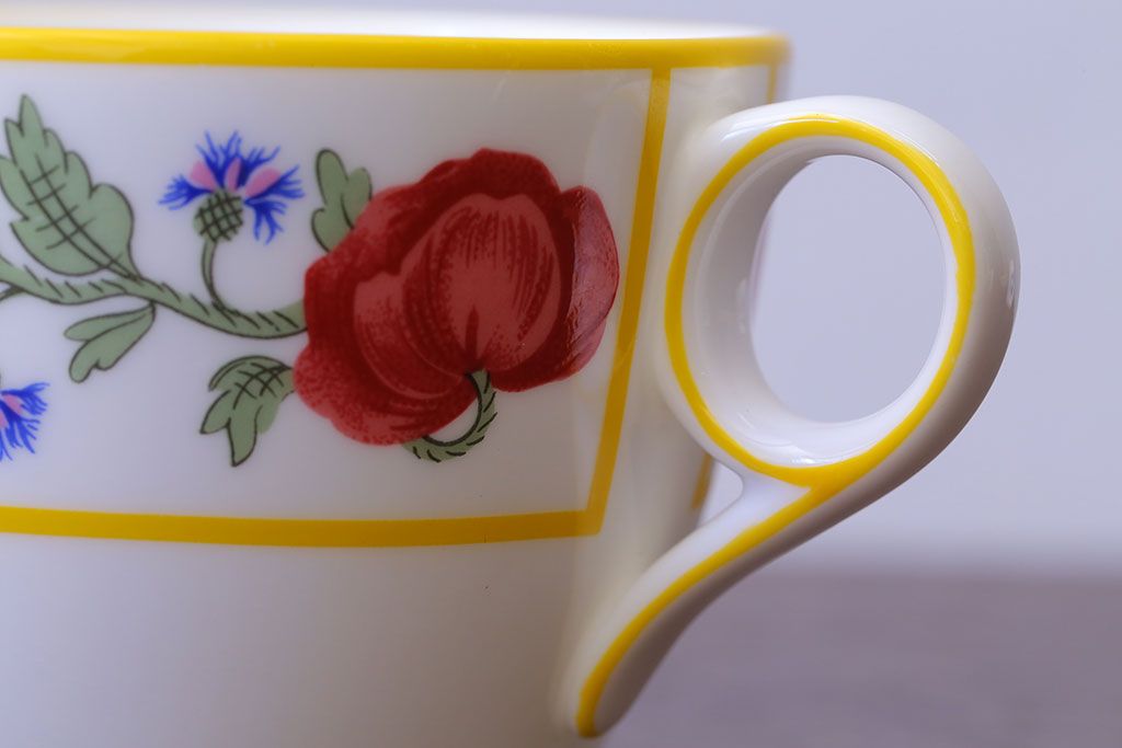 アンティーク雑貨　中古　イギリスMINTON(ミントン)　Peonies・poppies・blue landscape　カップ&ソーサー3客セット(洋食器)