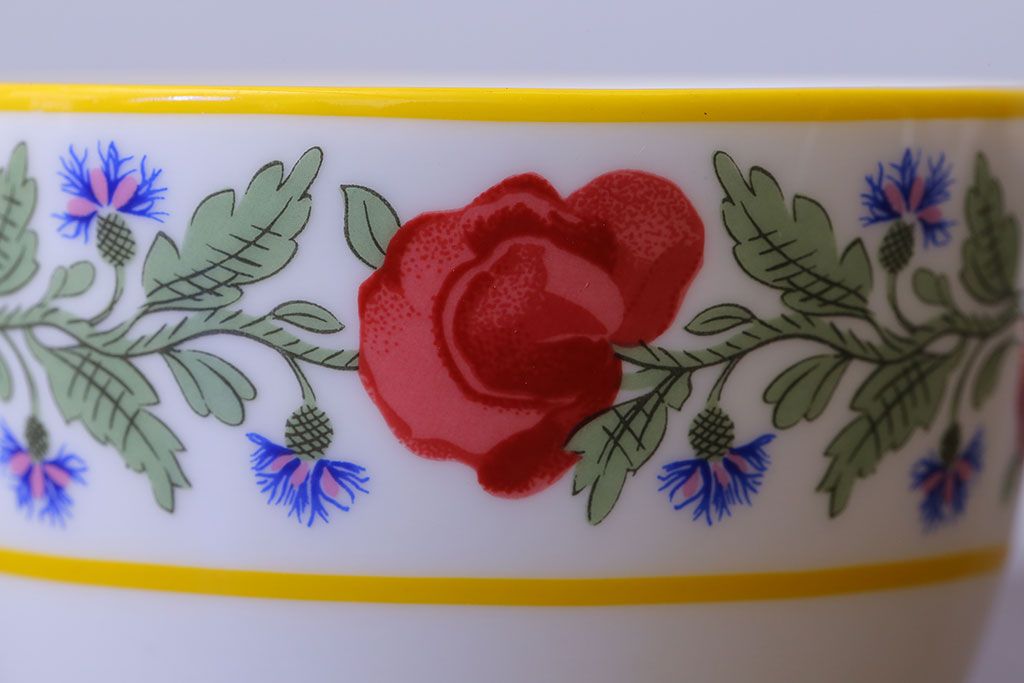 アンティーク雑貨　中古　イギリスMINTON(ミントン)　Peonies・poppies・blue landscape　カップ&ソーサー3客セット(洋食器)