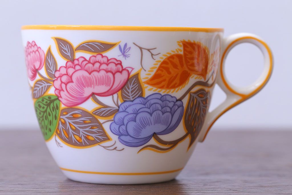 アンティーク雑貨　中古　イギリスMINTON(ミントン)　Peonies・poppies・blue landscape　カップ&ソーサー3客セット(洋食器)