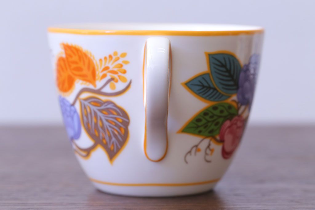 アンティーク雑貨　中古　イギリスMINTON(ミントン)　Peonies・poppies・blue landscape　カップ&ソーサー3客セット(洋食器)